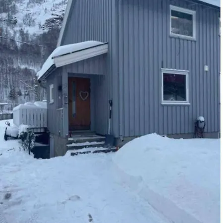 Sentrumsnaert Hus Holiday home *